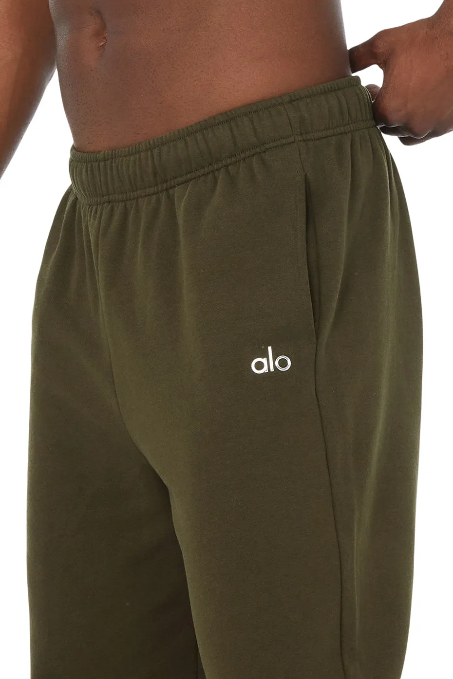 Accolade Sweatpant - Dark Olive